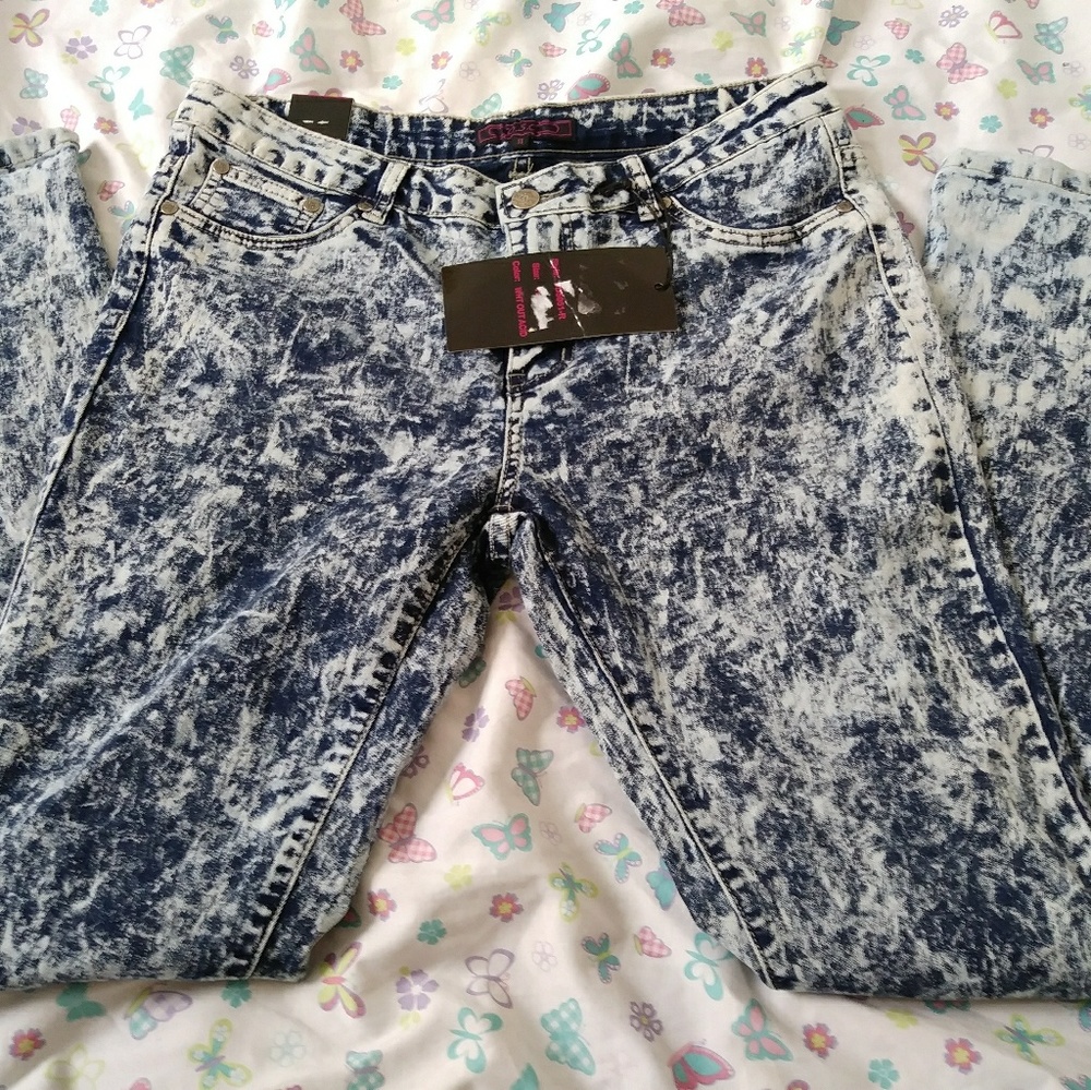 Acid wash jeans